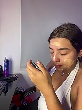 Snapshot of Midary_pink chatting on February 21, 10:23 pm Midary pink online show from February 21, 10:23 pm