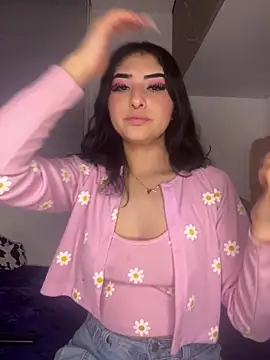 Kattengel  online show from March 16, 11:29 pm