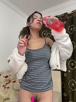 soffii-estrella online show from April 17, 7:11 am