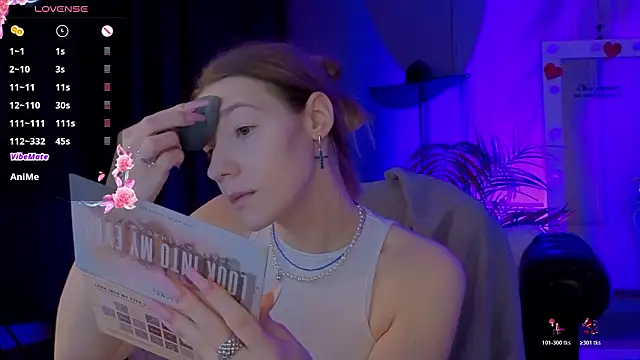 Vanessa  Lui online show from February 25, 3:45 pm