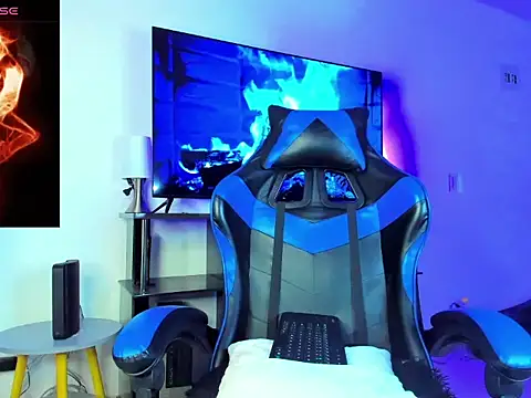 Lyam Russo online show from March 26, 8:34 am