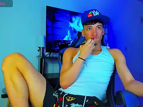 Lyam Russo online show from March 25, 4:01 am