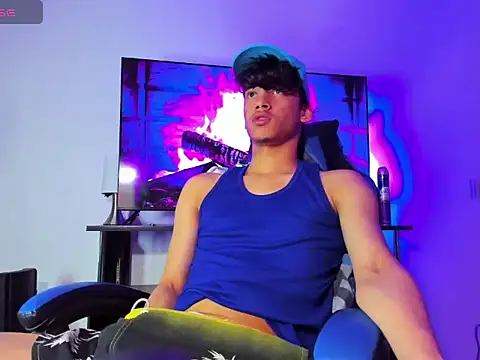 Lyam Russo online show from March 11, 4:28 am