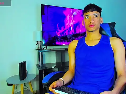 Lyam Russo online show from March 23, 8:36 am