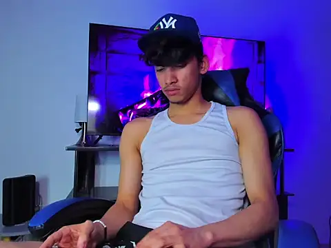 Lyam Russo online show from March 16, 4:09 am