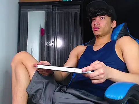 Snapshot of Lyam_Russo chatting on February 26, 7:03 pm Lyam Russo online show from February 26, 7:03 pm