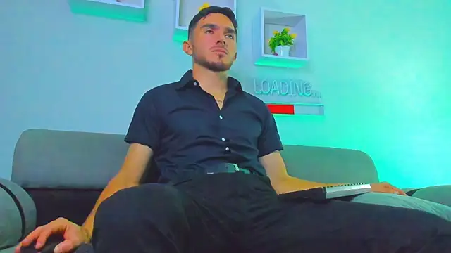 Snapshot of Dante_Blake1 chatting on February 27, 3:29 am Dante Blake1 online show from February 27, 3:29 am