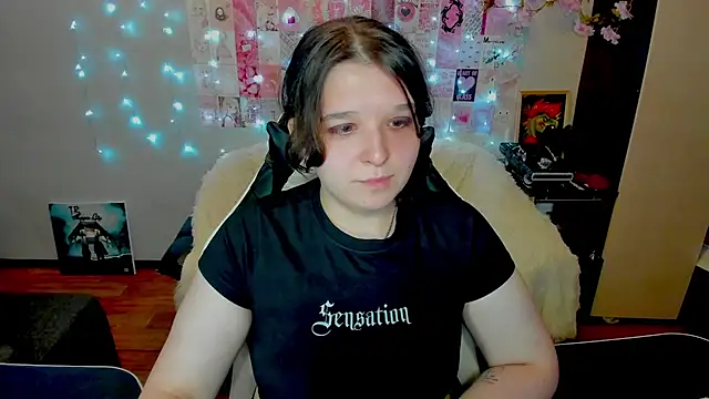 Snapshot of Kate_Acid chatting on July 14, 2:27 am Kate Acid online show from July 14, 2:27 am