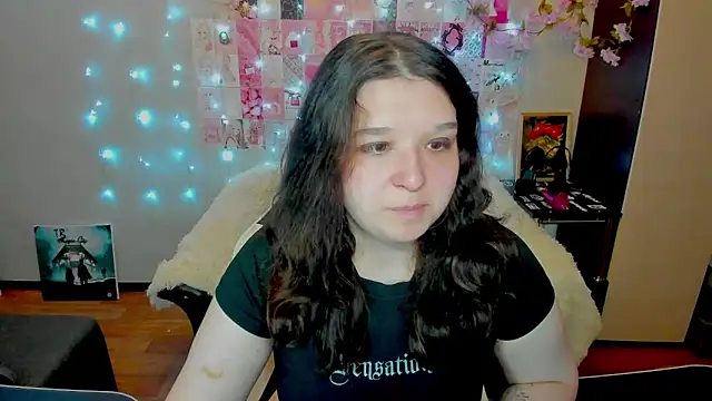 Snapshot of Kate_Acid chatting on June 13, 11:45 pm Kate Acid online show from June 13, 11:45 pm