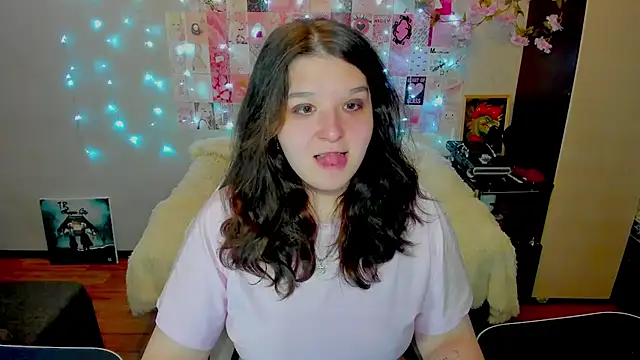 Snapshot of Kate_Acid chatting on July 13, 12:00 am Kate Acid online show from July 13, 12:00 am