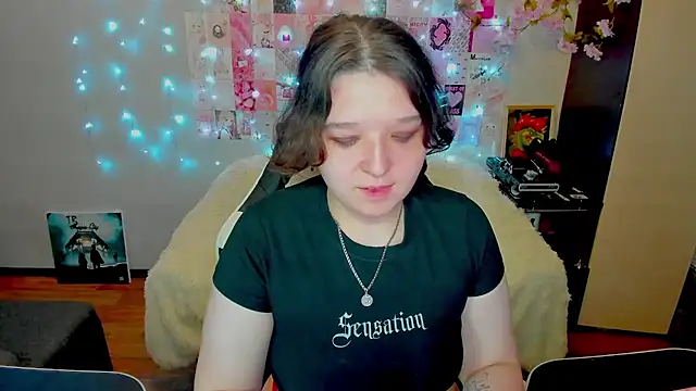 Snapshot of Kate_Acid chatting on July 16, 11:24 pm Kate Acid online show from July 16, 11:24 pm