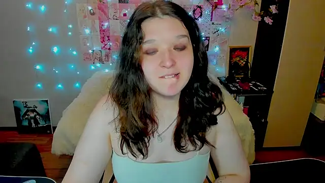 Snapshot of Kate_Acid chatting on June 17, 12:11 am Kate Acid online show from June 17, 12:11 am