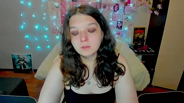 Snapshot of Kate_Acid chatting on June 26, 12:05 am Kate Acid online show from June 26, 12:05 am