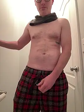 Snapshot of CunningColm chatting on March 16, 4:20 am CunningColm online show from March 16, 4:20 am