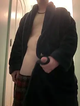 Snapshot of CunningColm chatting on March 4, 4:53 am CunningColm online show from March 4, 4:53 am