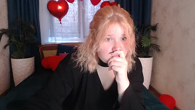 Snapshot of StripGyrl chatting on March 1, 1:27 am StripGyrl online show from March 1, 1:27 am