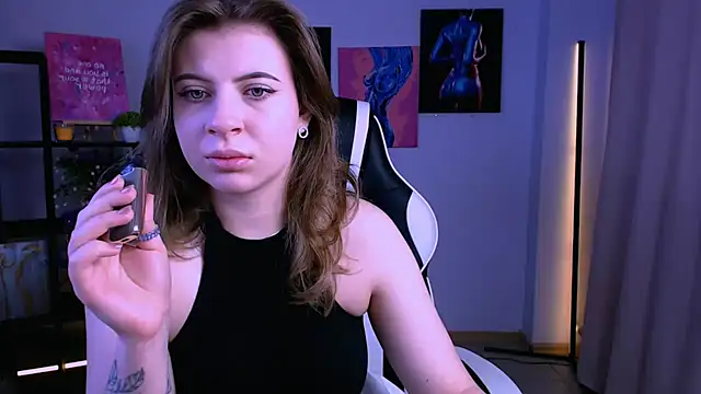 AdeleSkartel online show from February 26, 3:50 am