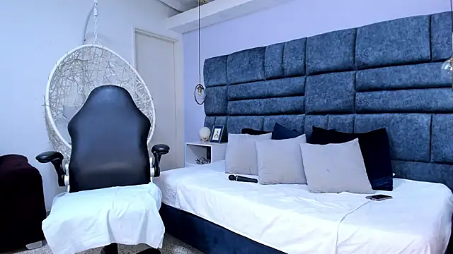 electraknox online show from February 26, 5:24 pm