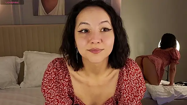 Snapshot of SweetElya chatting on February 18, 9:39 am SweetElya online show from February 18, 9:39 am