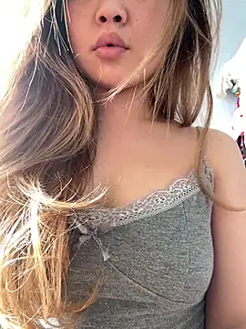 lonelyyy808 online show from February 19, 7:49 am