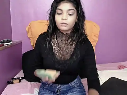 indianicon23 online show from April 10, 6:20 am