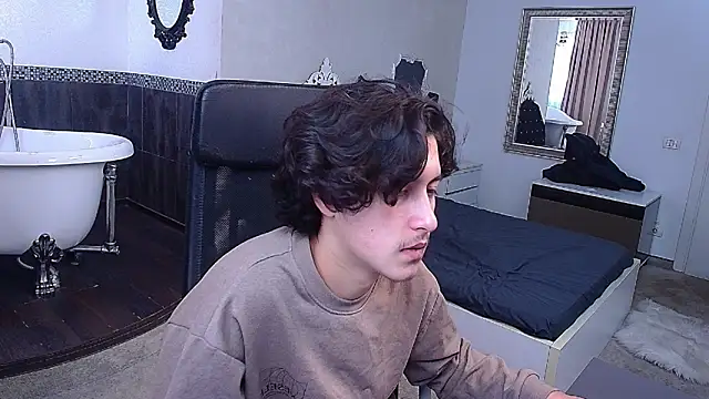 Snapshot of GriffinDane chatting on February 27, 7:30 am GriffinDane online show from February 27, 7:30 am