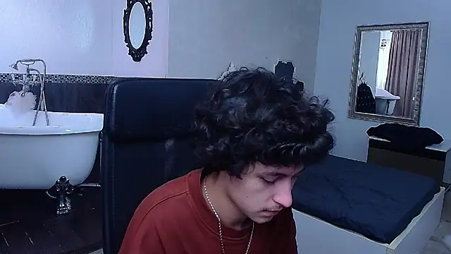 Snapshot of GriffinDane chatting on February 23, 6:25 am GriffinDane online show from February 23, 6:25 am