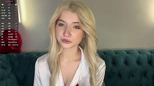PrincessSwelgart online show from May 18, 3:06 pm