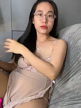 Lyla 99 online show from April 19, 2:23 am