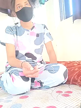 queen roni online show from February 16, 10:58 am