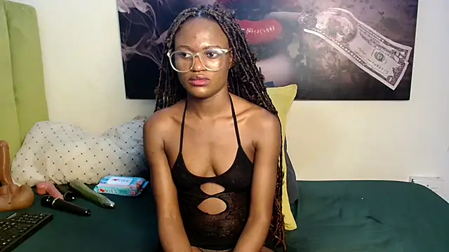 CLEO-001 online show from June 1, 7:46 pm