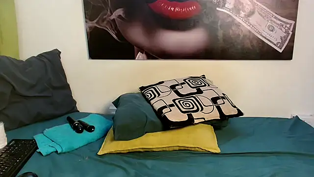 CLEO-001 online show from April 30, 5:42 pm