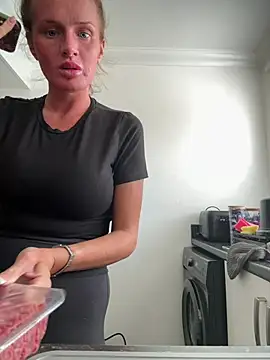 jadey19x online show from April 26, 12:13 pm
