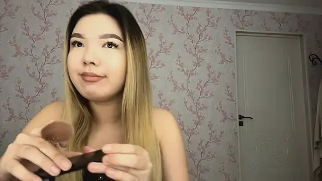 Elina Mottel online show from March 2, 7:37 am