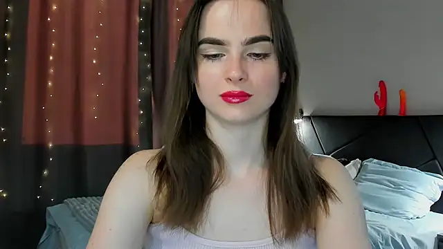 megann fox2 online show from March 9, 3:04 pm