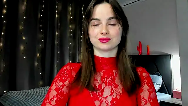 megann fox2 online show from March 29, 4:19 pm