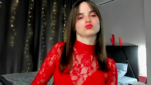 megann fox2 online show from March 25, 5:56 pm