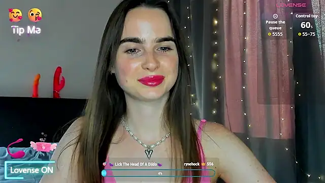 Snapshot of megann_fox2 chatting on July 4, 4:33 pm megann fox2 online show from July 4, 4:33 pm