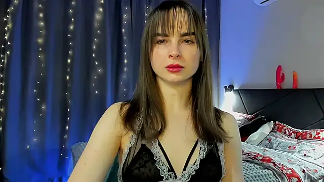 Snapshot of megann_fox2 chatting on February 19, 6:49 pm megann fox2 online show from February 19, 6:49 pm