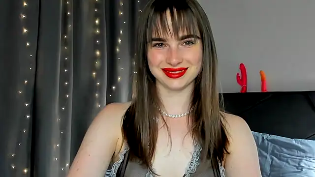 Snapshot of megann_fox2 chatting on June 16, 6:08 pm megann fox2 online show from June 16, 6:08 pm