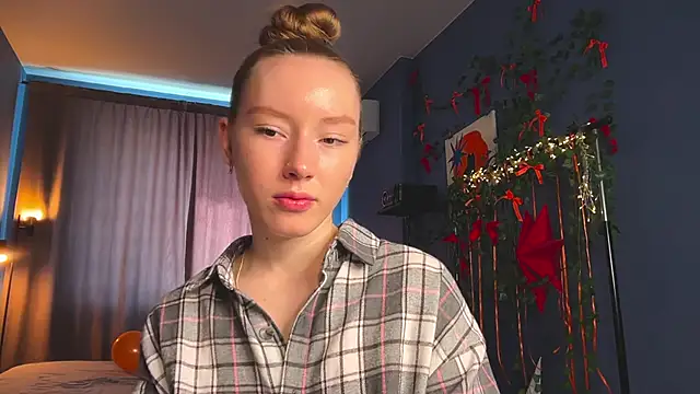 Anna Kare online show from March 11, 7:46 am