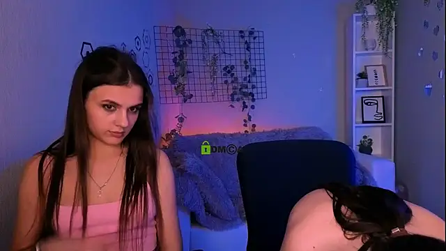 Snapshot of amalialowell chatting on March 13, 8:25 pm amalialowell online show from March 13, 8:25 pm