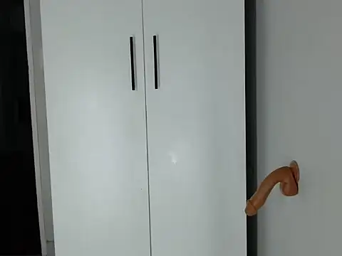 Loyal Sashaa online show from March 6, 2:01 pm