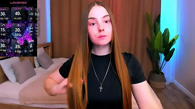 Maddy Wood  online show from March 11, 3:17 pm