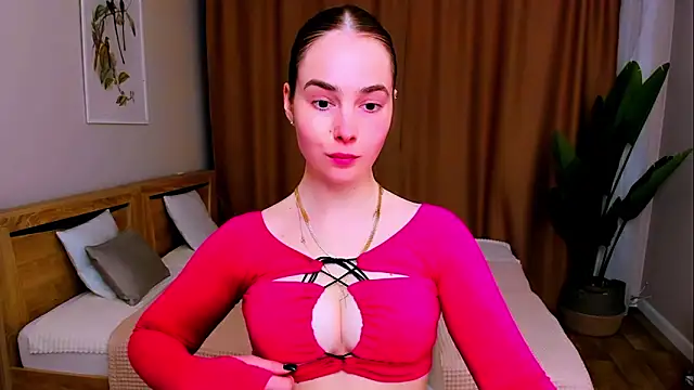 Maddy Wood  online show from April 10, 5:53 pm