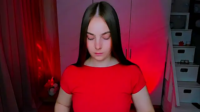Maddy Wood  online show from June 1, 2:28 pm