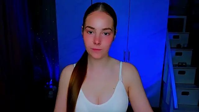 Maddy Wood  online show from May 30, 9:26 am