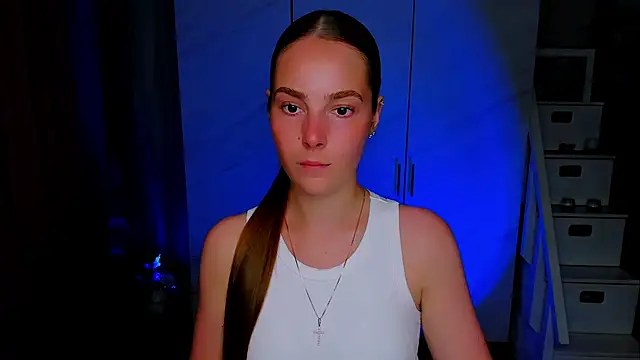 Snapshot of Maddy_Wood_ chatting on July 10, 5:02 pm Maddy Wood online show from July 10, 5:02 pm