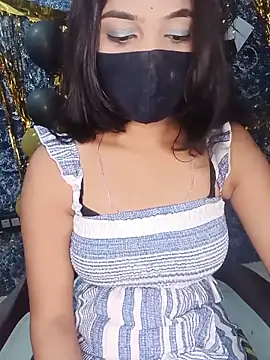 Cutie babes01 online show from May 22, 3:43 pm