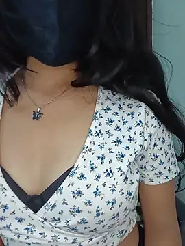 Snapshot of Cutie_babes01 chatting on June 10, 2:40 pm Cutie babes01 online show from June 10, 2:40 pm